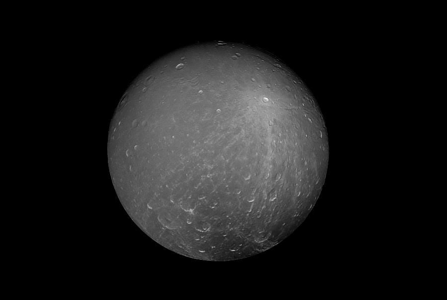 Mặt trăng Dione. Ảnh: NASA.