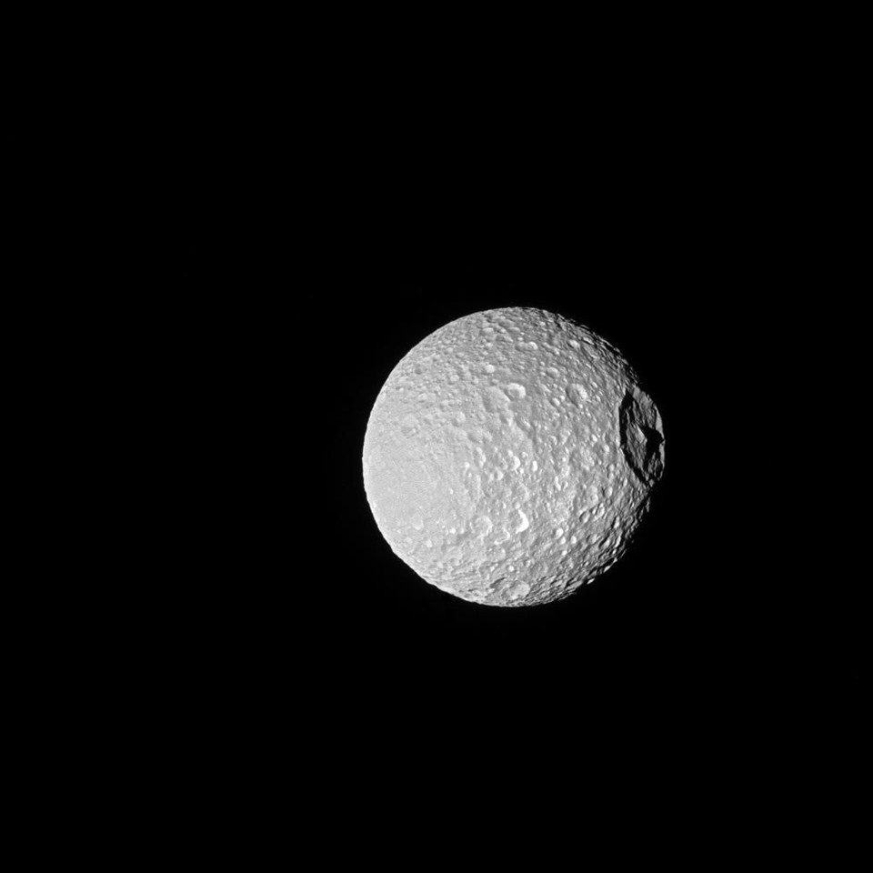 Mimas. Ảnh: NASA.