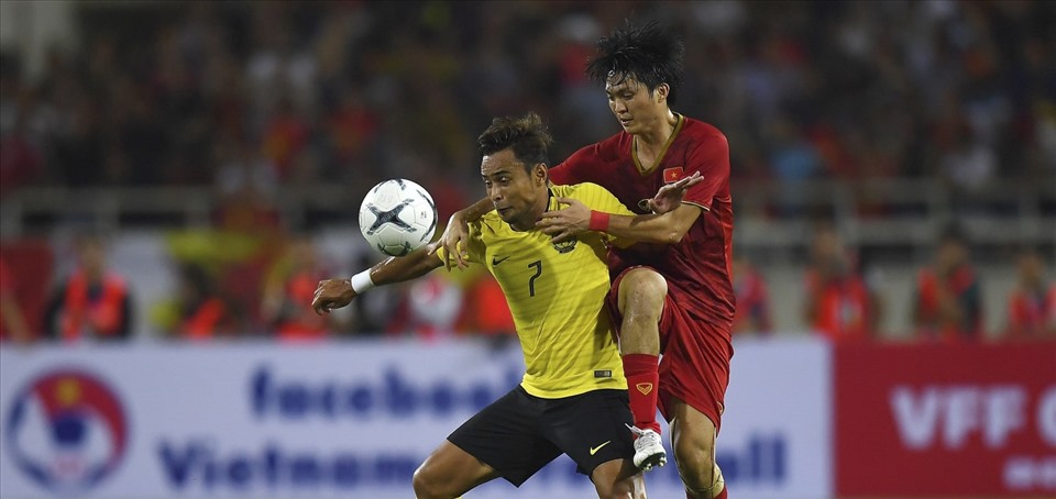 Tuyển Malaysia (áo vàng) có thể mất 6 điểm nếu kết quả đối đầu với tuyển Indonesia không được tính đến. Ảnh: AFC.