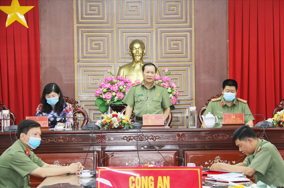 Thiếu tướng Nguyễn Văn Thuận, Giám đốc Công an TP Cần Thơ phát biểu tại buổi lễ. Ảnh: TR.L.
