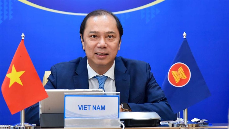 Thứ trưởng Ngoại giao Nguyễn Quốc Dũng dự cuộc họp Tham vấn Quan chức cao cấp ASEAN-Trung Quốc lần thứ 27. Ảnh: BNG