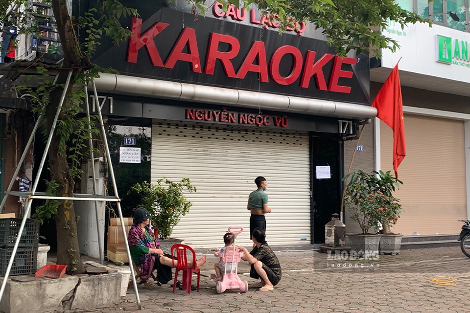 Nhiều quán karaoke trong cảnh “cửa đóng then cài” vì dịch bệnh COVID-19 đang có những diễn biến phức tạp.