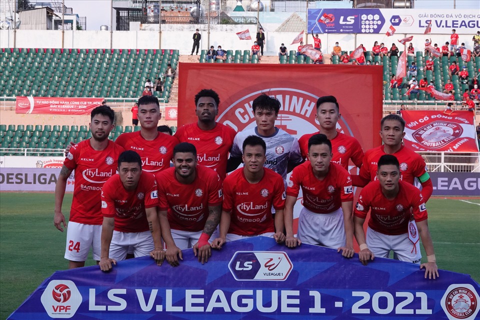 Bùi Tiến Dũng có 2 trận bắt chính cho TPHCM tại V.League 2021. Ảnh: Nguyễn Đăng.
