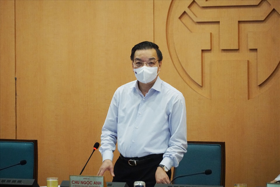 Chủ tịch UBND TP.Hà Nội Chu Ngọc Anh chỉ đạo tại cuộc họp. Ảnh: TG