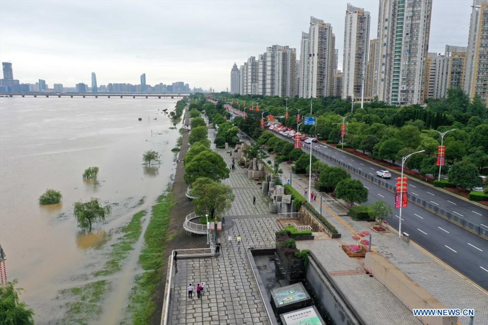 Hơn 309.000 người ở tỉnh Giang Tây đã bị ảnh hưởng bởi mưa lớn, lũ lụt kể từ ngày 19.5. Ảnh: Xinhua