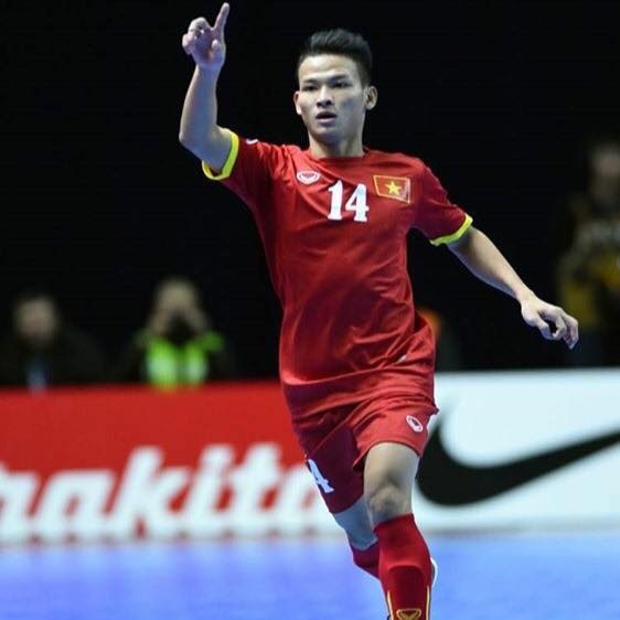 Chấn thương khiến Thái Huy không có cơ hội cùng tuyển futsal Việt Nam chinh chiến  2 trận đấu trên đất UAE. Ảnh: VFF