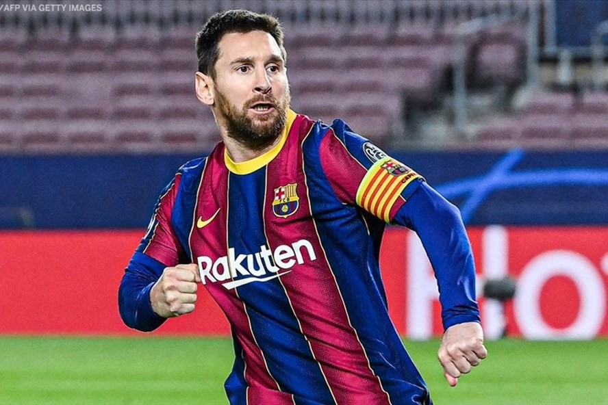 Lionel Messi (30 bàn): Messi có lần thứ 8 lên ngôi Vua phá lưới giải Tây Ban Nha - El Pichichi với thành tích ghi 30 bàn cho Barcelona. Anh bỏ ra Karim Benzema (Real Madrid) và Gerard Moreno (Villarreal) ở cuộc đua cá nhân này, khi hai cầu thủ chỉ có 23 bàn thắng. Tổng cộng mùa qua, Messi ghi 38 bàn/47 trận cho Barca.