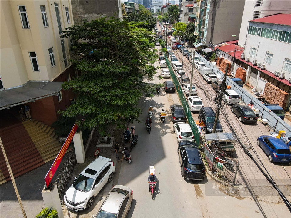 Bên trong dự án Bãi đỗ xe tự động P(H1-3) Nguyễn Hồng hiện đang trông giữ hàng trăm chiếc xe. Ảnh: Phan Anh