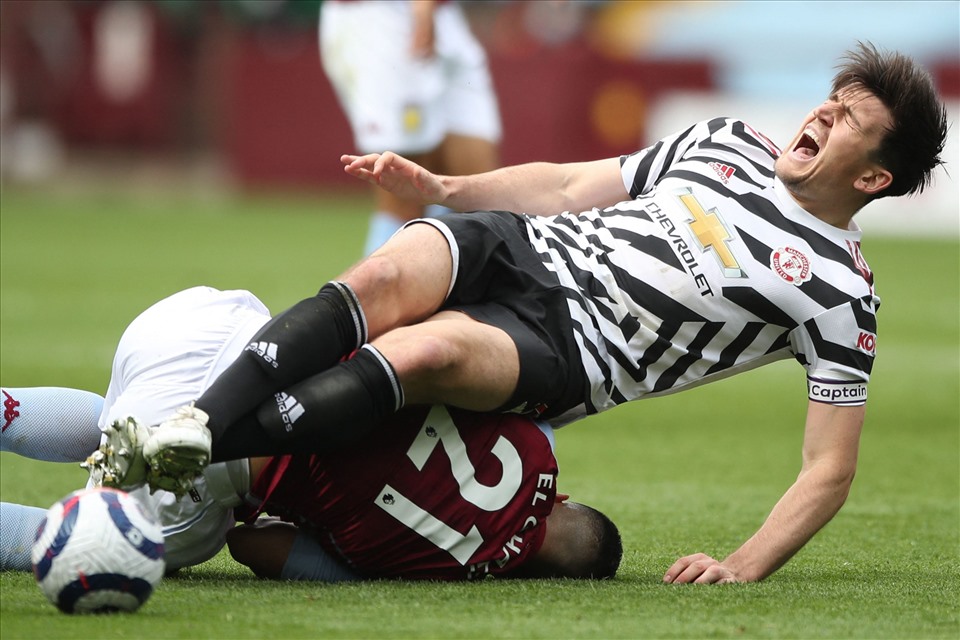 Chấn thương của Maguire có thể sẽ báo hại Man United. Ảnh: AFP.