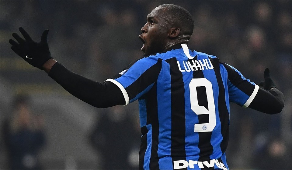 7. Romelu Lukaku (Inter Milan): 24 bàn thắng (48 điểm)