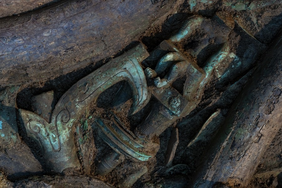 Cổ vật khai quật ở di chỉ khảo cổ Trung Quốc Tam Tinh Đôi. Ảnh: Xinhua