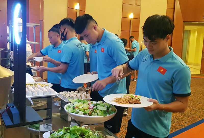 Đội tuyển Việt Nam  được bố trí phòng ăn riêng tại khách sạn Swissôtel Al Murooj Dubai. Ảnh: VFF