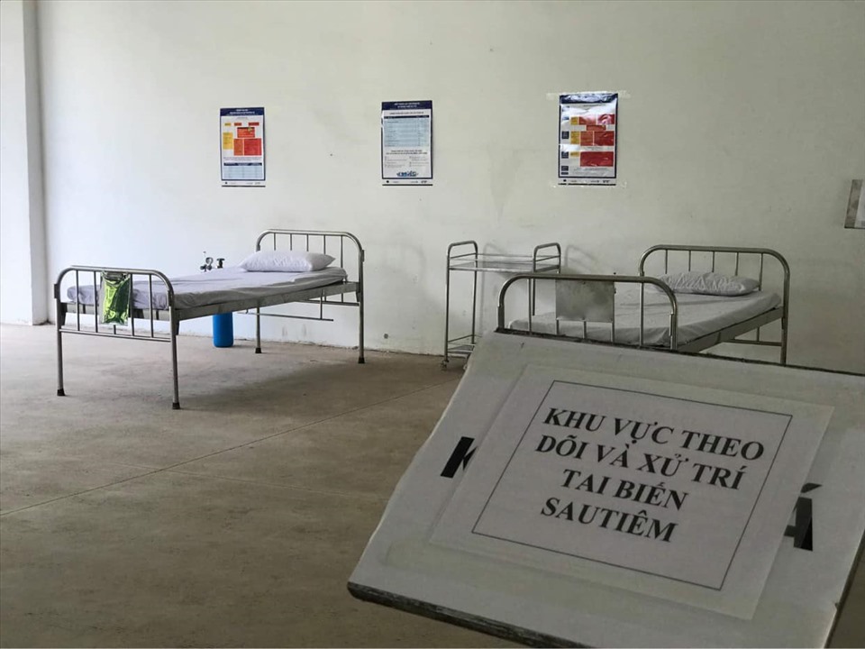 Sau tiêm phòng vaccine, công nhân được theo dõi sức khỏe theo đúng quy định. Ước tính, tại 2 tỉnh Bắc Giang và Bắc Ninh sẽ có khoảng 240.000 công nhân được tiêm vaccine COVID-19 trong thời gian tới.