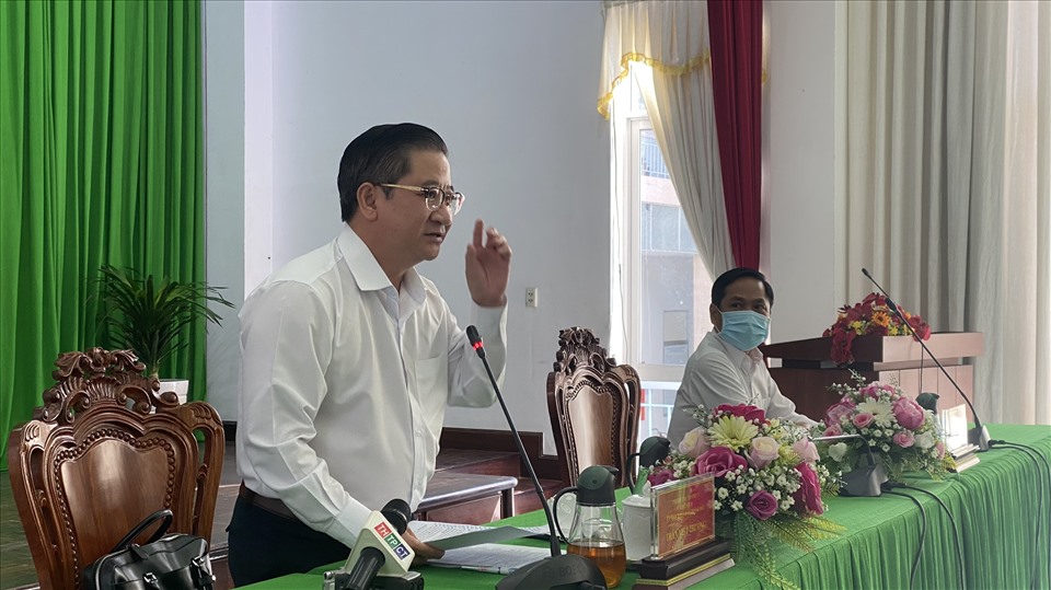 Ông Trần Việt Trường - Chủ tịch UBND TP Cần Thơ phát biểu tại cuộc họp. Ảnh: Sở Hạ