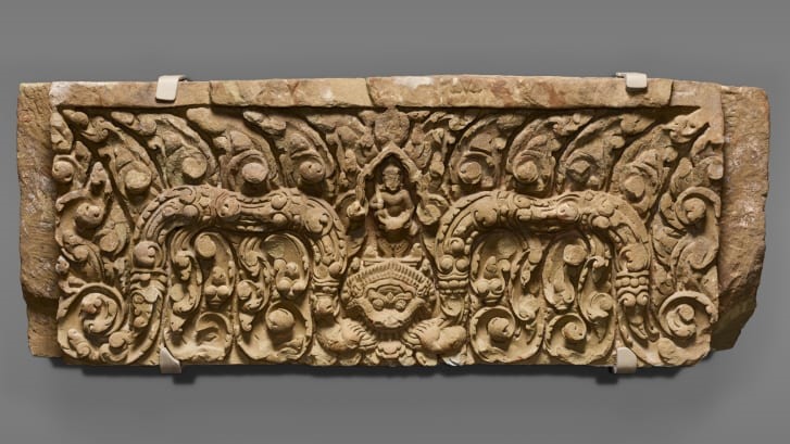 Bản khắc đá 1.000 năm tuổi nặng khoảng 680kg. Ảnh: Bảo tàng Nghệ thuật Châu Á