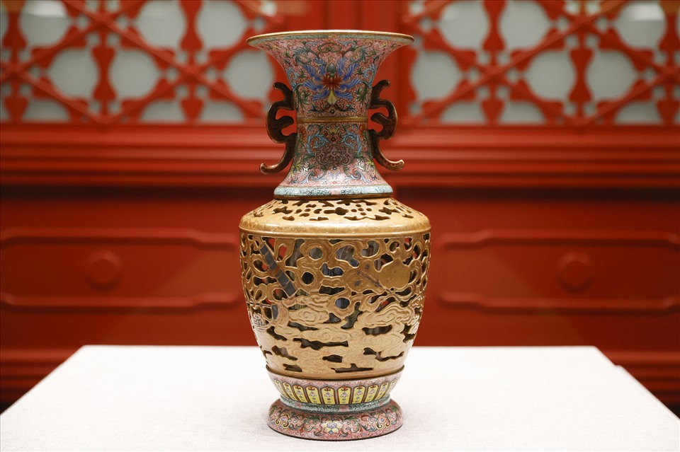 Một chiếc bình gốm được làm dưới thời trị vì của Hoàng đế Càn Long (1736-1795), nhà Thanh (1644-1911). Ảnh: Bảo tàng Cố cung