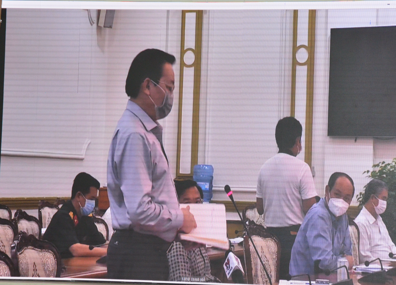 Ông Lê Hồng Sơn - Giám đốc Sở GDĐT TPHCM báo cáo tại hội nghị. Ảnh: Huyên Nguyễn