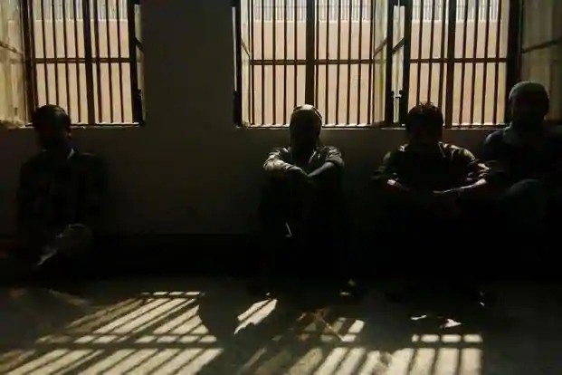 Các tù nhân Ấn Độ không muốn được ân xá vì lo sợ phải đương đầu với đại dịch COVID-19 ngoài nhà tù. Ảnh: AFP