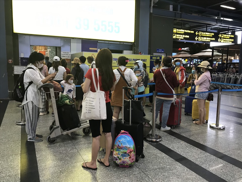 Việc chậm lắp đặt bổ sung thang máy tại nhà xe TCP thuộc sân bay Tân Sơn Nhất đã làm ảnh hưởng nhu cầu đi lại của hành khách, cũng như giao thông nội khu của sân bay.