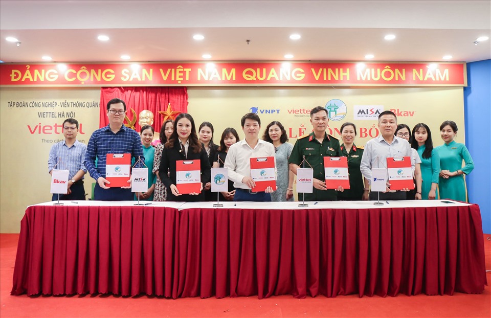 Lễ công bố triển khai chương trình hỗ trợ chữ ký số và hóa đơn điện tử cho doanh nghiệp thành lập mới trên địa bàn thành phố Hà Nội năm 2021