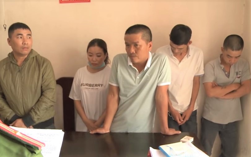 Các đối tượng giăng bẫy đánh bạc chiếm đoạt tài sản bị phòng Cảnh sát hình sự Công an tỉnh Thừa Thiên Huế bắt giữ. Ảnh: CA.