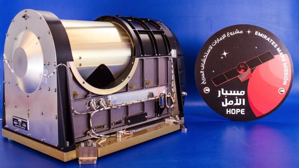 Máy đo phổ quang hồng ngoại. Ảnh: Cơ quan Vũ trụ UAE