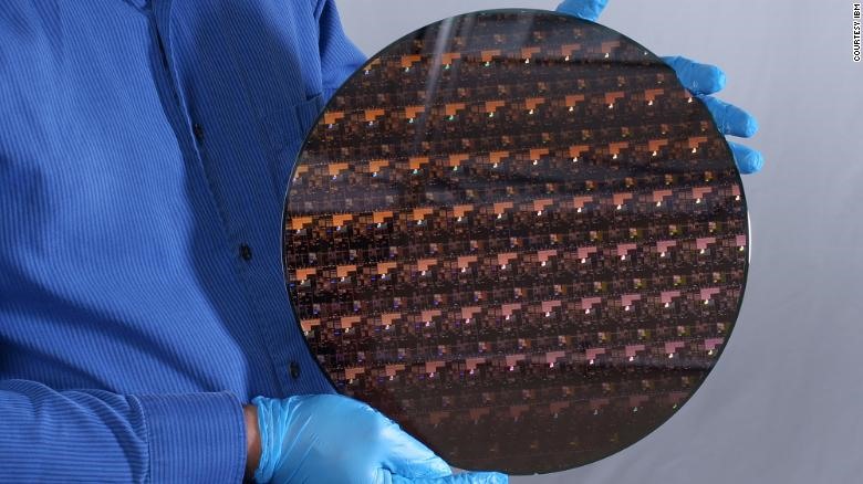 Chip 2 nanomet mới do IBM phát triển. Đây là vi mạch nhỏ nhất, mạnh nhất từng được phát triển trên thế giới. Ảnh: IBM.