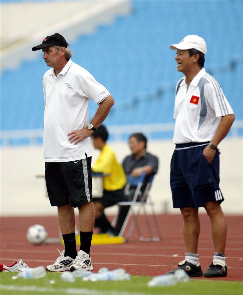 2005 dẫn dắt Đà Nẵng, lên U23 Việt Nam trợ lý cho Alfred Riedl ở SEA Games 2005 và dính vào vụ lùm xùm  cầu thủ tiêu cực khi được đội trưởng Tài Em báo cáo vụ việc và chỉ báo lại cho Trưởng đoàn Lê Thế Thọ