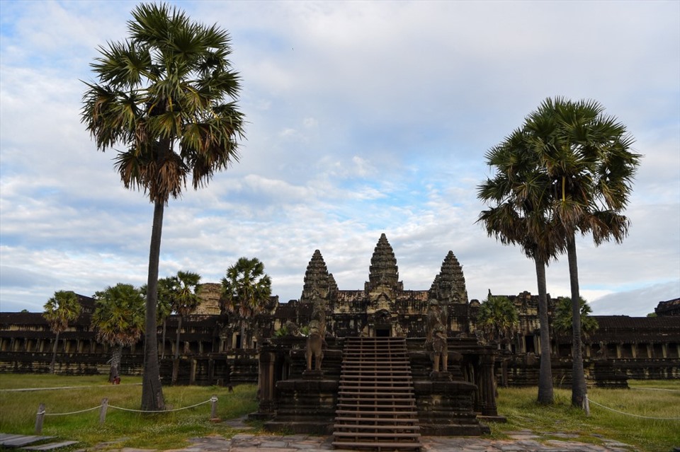 Quang cảnh đền Angkor Wat ở tỉnh Siem Reap, Campuchia. Các nhà khảo cổ phát hiện, cố đô Angkor của Campuchia từng có dân số tới 900.000 người trước khi nó bị bỏ hoang năm 1431, theo một nghiên cứu mới. Ảnh: AFP.