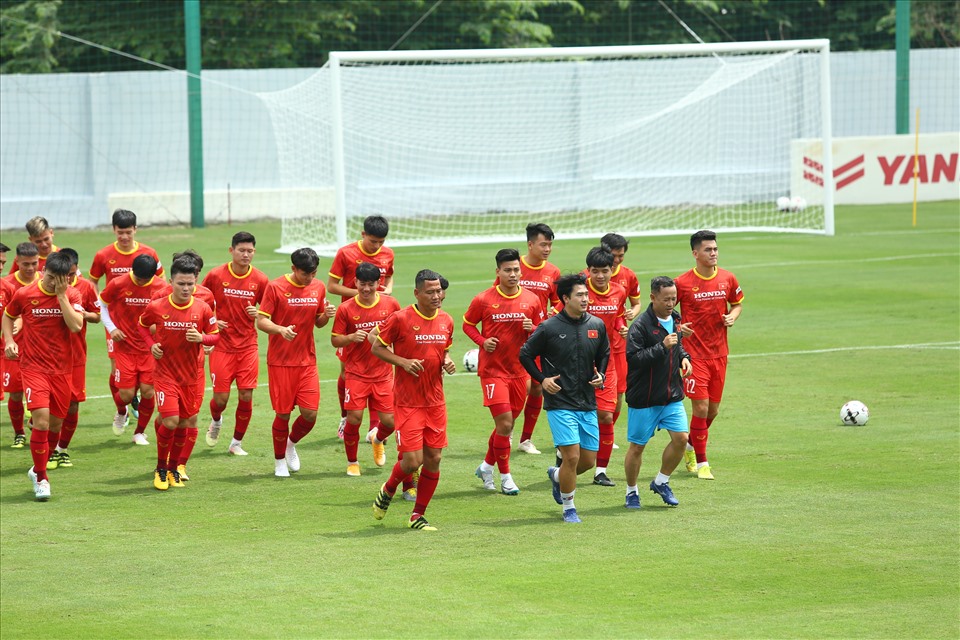 Đội tuyển Việt Nam luyện tập tích cực hướng đến vòng loại World Cup 2022. Ảnh: Thanh Xuân