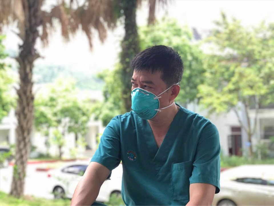 Bác sĩ Trần Thanh Linh - Phó trưởng Khoa Hồi sức cấp cứu BV Chợ Rẫy (tại Bắc Giang). Ảnh: Mai Ngọc