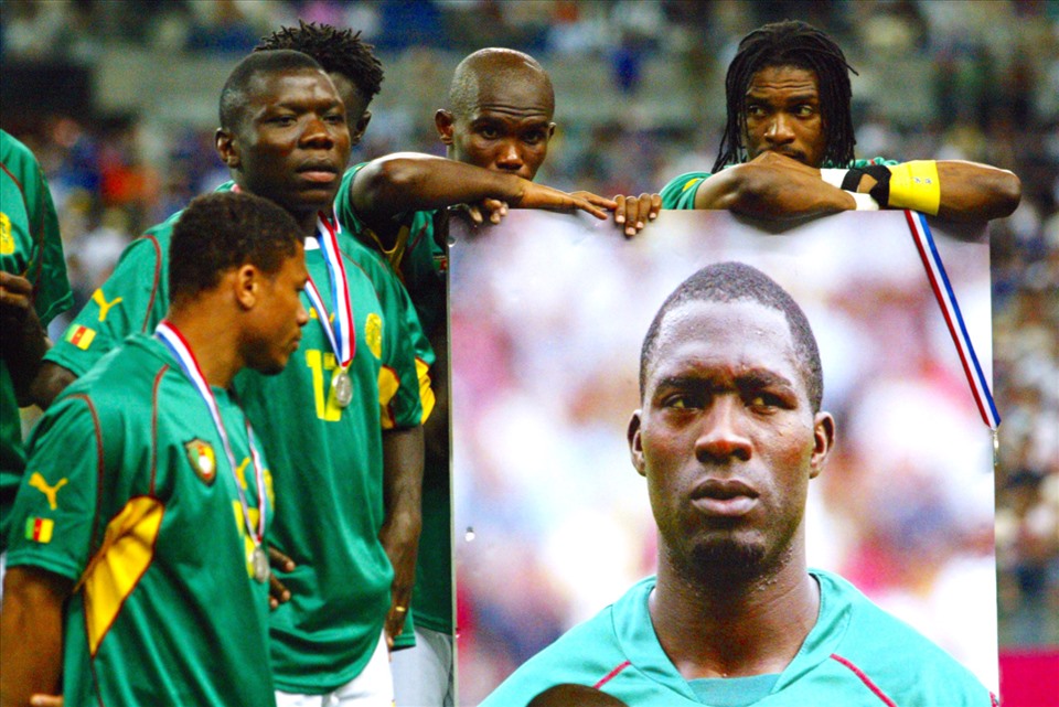 Chuyện đau lòng đã xảy ra với Marc-Vivien Foe cách đây 18 năm. Ảnh: AFP