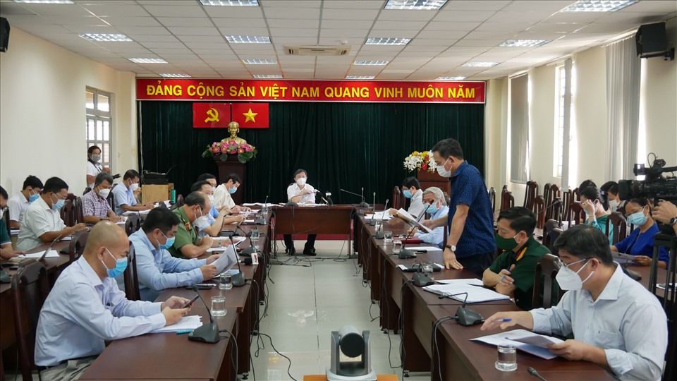 Buổi làm việc giữa Phó Chủ tịch UBND TPHCM cùng quận Gò Vấp. Ảnh: Anh Tú