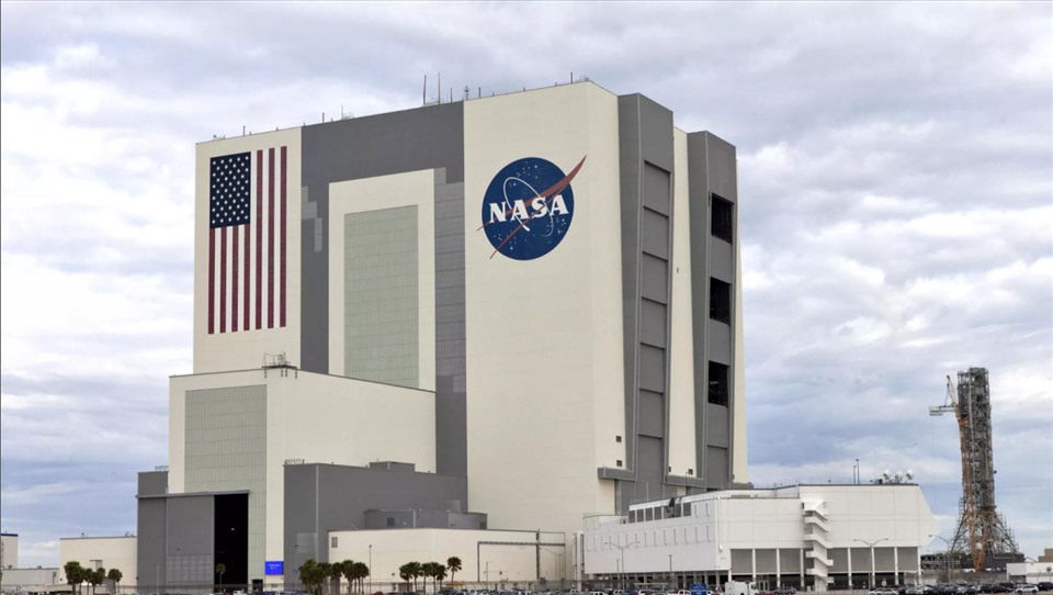 Tòa nhà của NASA ở Trung tâm Vũ trụ Kennedy ở Florida, nơi diễn ra các hoạt động lắp ráp kỹ thuật chuẩn bị cho sứ mệnh Artemis. Ảnh: NASA