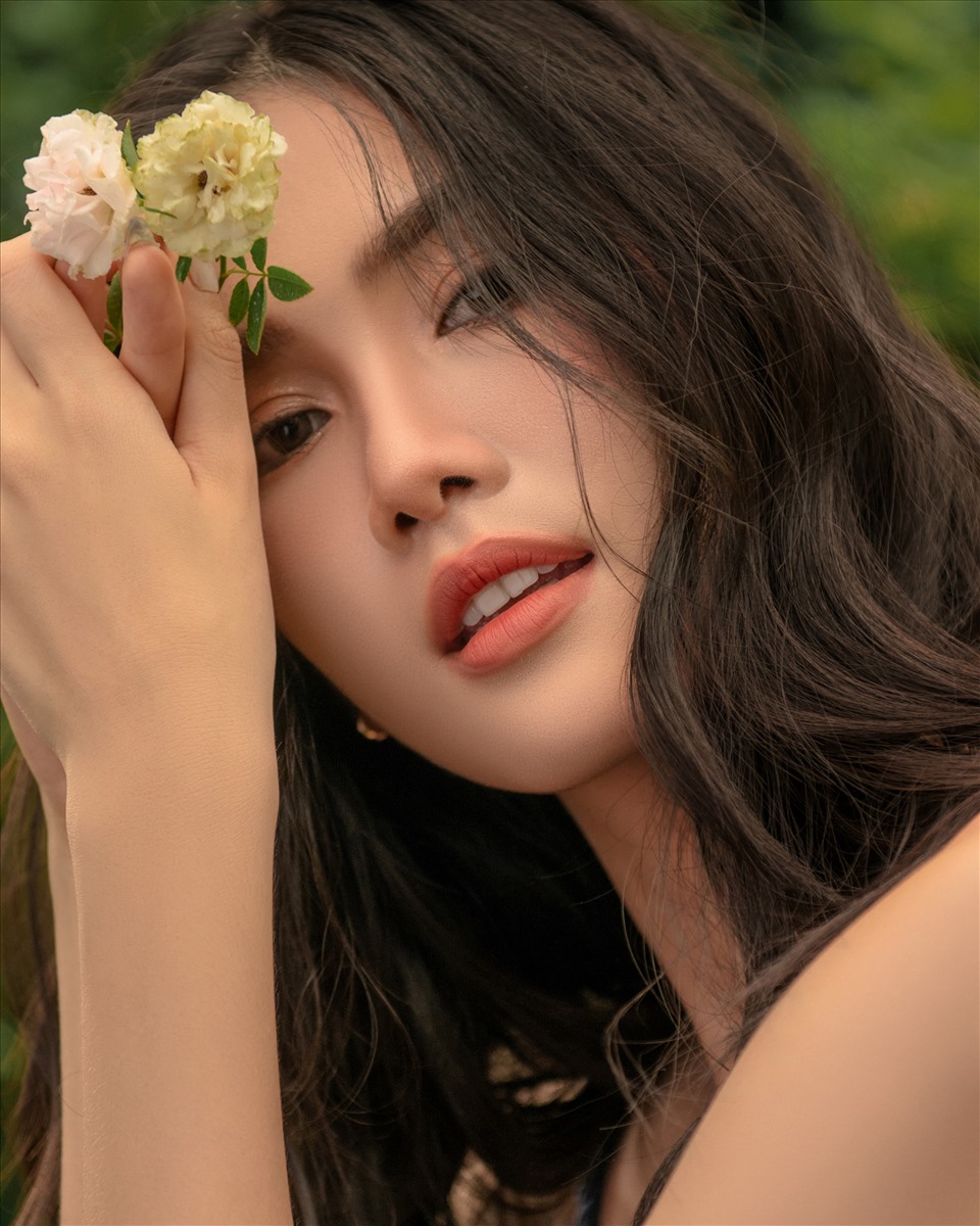 Không ngoài mong đợi của công chúng, Phương Anh sẽ chính thức đại diện Việt Nam lên đường tham dự cuộc thi Miss International 2021 tại Nhật Bản.