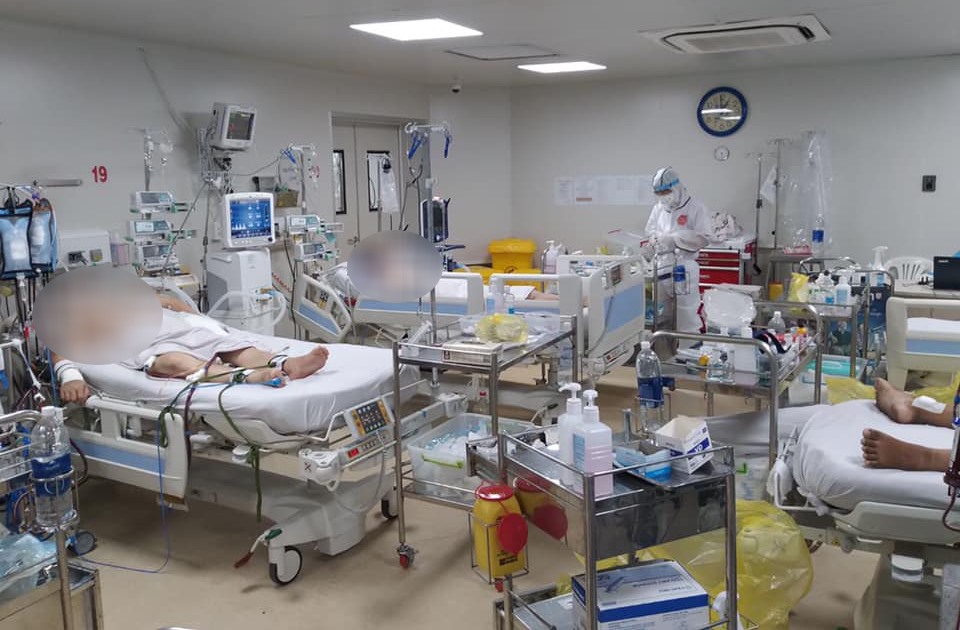 Hình ảnh bên trong Bệnh viện Bệnh Nhiệt đới TPHCM bị phong tỏa tạm ...