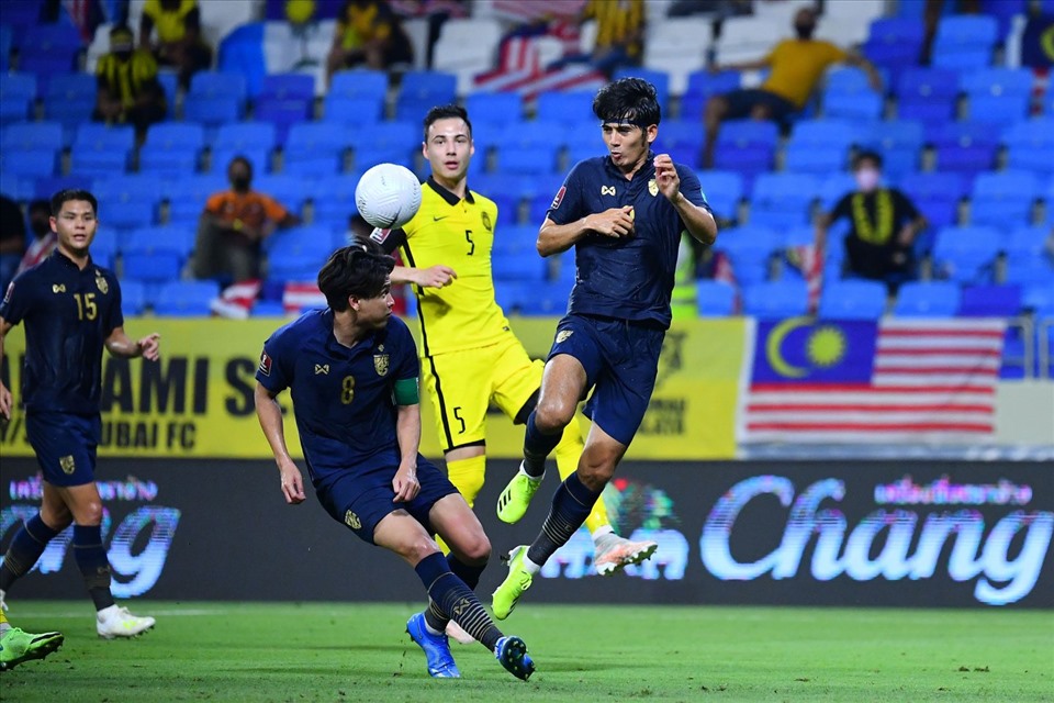 Tuyển Thái Lan có màn trình diễn tệ hai trên đất UAE với 1 trận hòa và 2 trận thua. Ảnh: Siam Sport