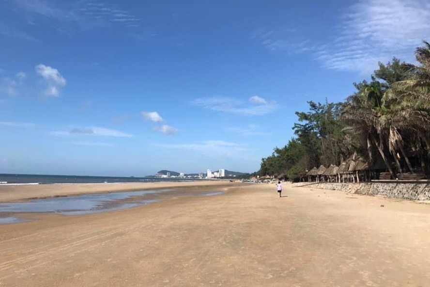 Tỉnh Bà Rịa - Vũng Tàu cấm tắm biển để phòng dịch COVID-19. Ảnh: LĐO