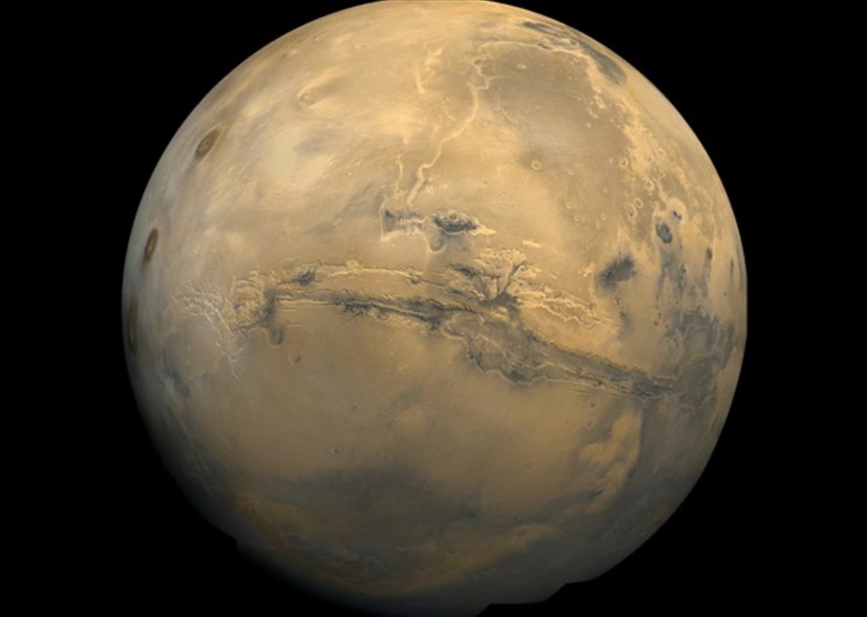 Môi trường trên sao Hỏa khác xa môi trường Trái đất. Ảnh: NASA