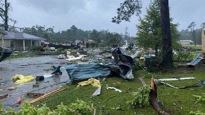 Claudette kèm theo gió lớn,  mưa to gây lũ lụt tàn phá tiểu bang Alabama hôm 19.6. Ảnh: Cơ quan dự báo thời tiết