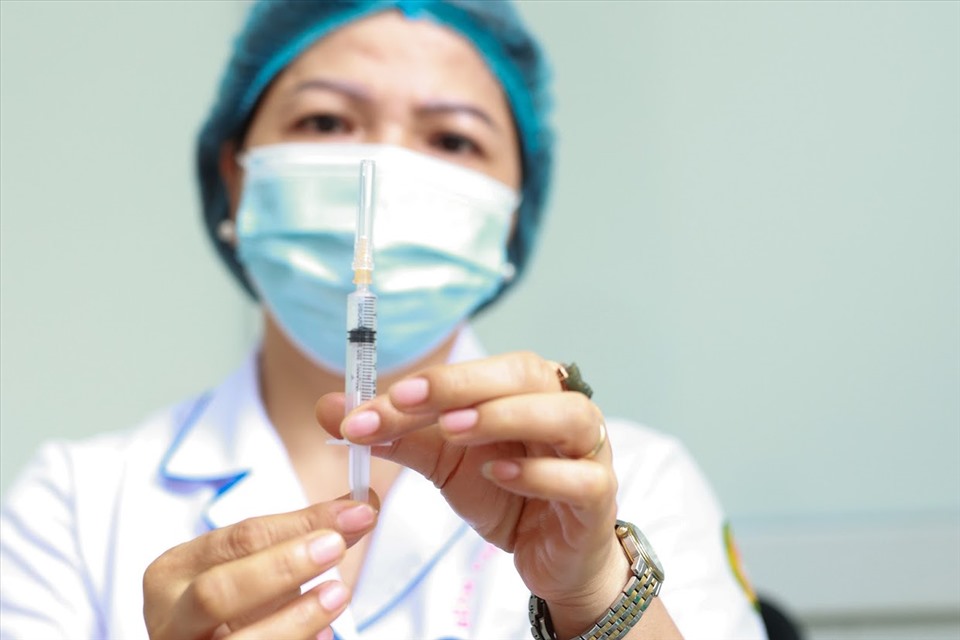 Tiêm thử nghiệm vaccine Nano Covax giai đoạn 3. Ảnh: Hải Nguyễn