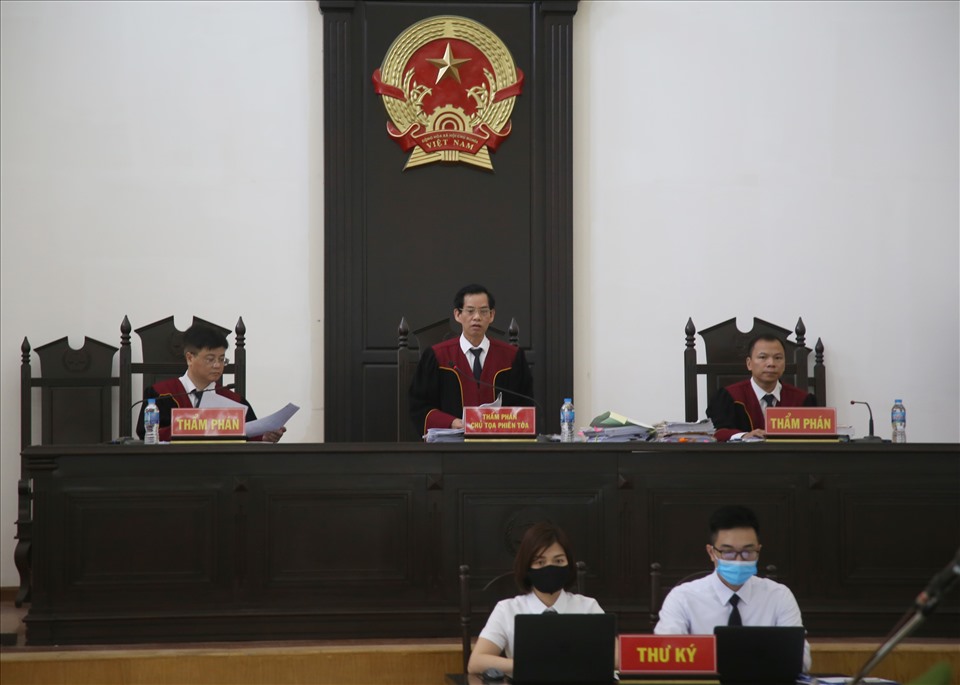 Hội đồng xét xử phiên toà phúc thẩm vụ án sai phạm xảy ra tại BIDV. Ảnh: V.Dũng