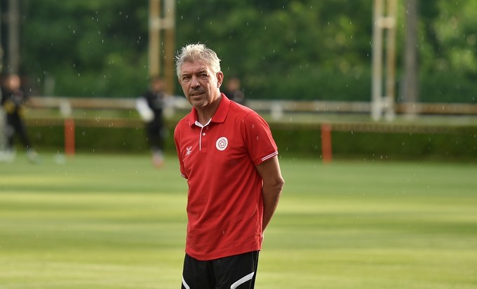 Huấn luyện viên Gede yên tâm khi các trụ cột Quế Hải và Trọng Hoàng đã có thể trở lại thi đấu. Ảnh: Viettel FC