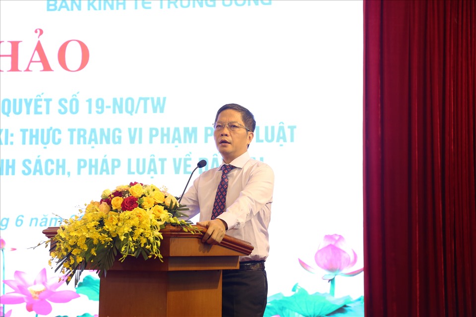 Đồng chí Trần Tuấn Anh phát biểu tại Hội nghị.