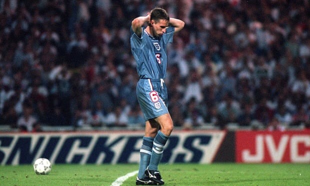 Tuyển Anh từng thua Đức ở loạt đá luân lưu bán kết EURO 1996 với Gareth Southgate chính là người duy nhất đá hỏng. Ảnh: Guardian.