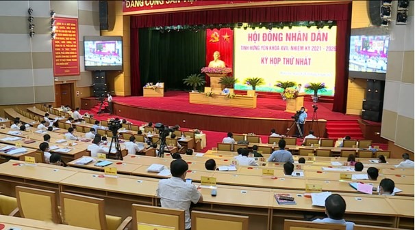 Các đại biểu dự Kỳ họp thứ Nhất, HĐND tỉnh Hưng Yên khóa XVII.