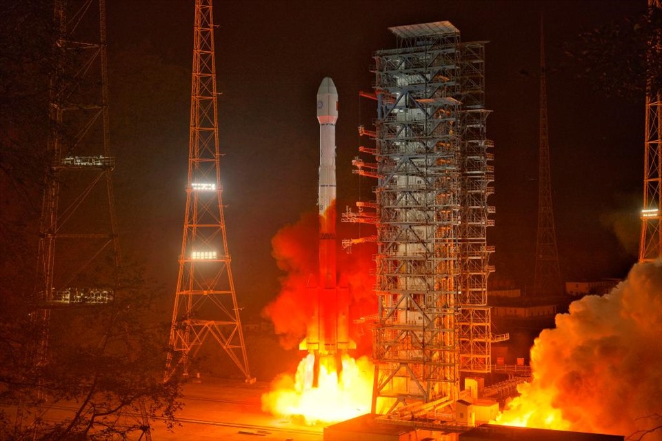 Một số hình ảnh khác trong vụ phóng vệ tinh Trung Quốc ngày 3.6. Ảnh: Tân Hoa Xã