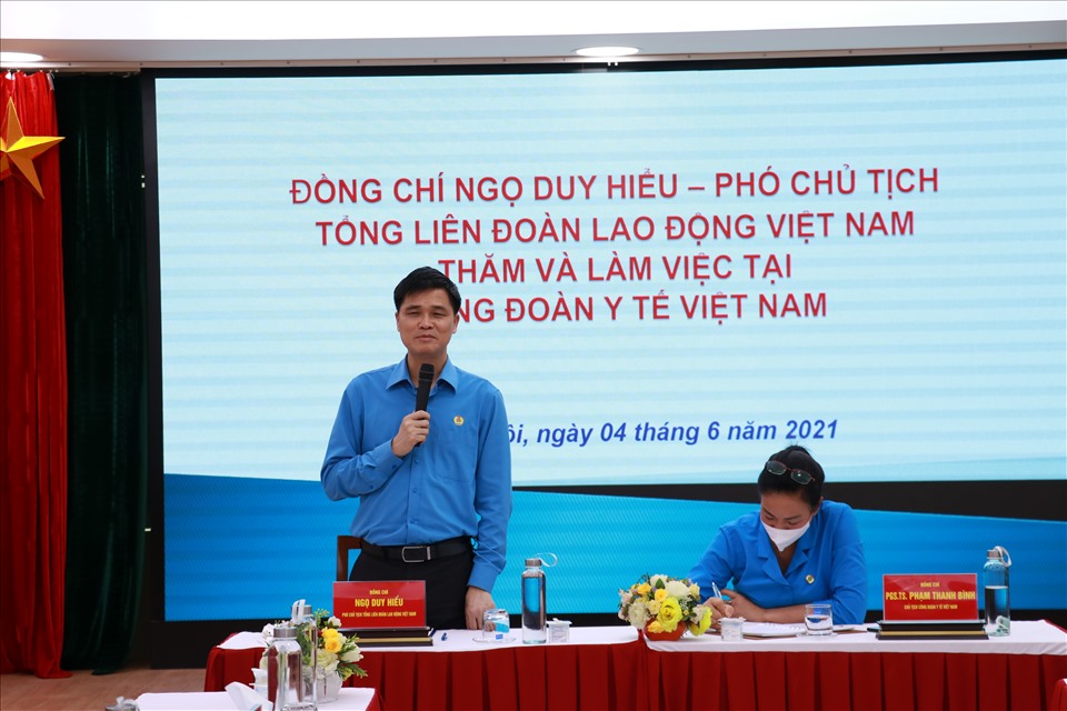 Ông Ngọ Duy Hiểu, Phó Chủ tịch Tổng Liên đoàn Lao động Việt Nam phát biểu tại buổi làm việc. Ảnh: Bảo Hân