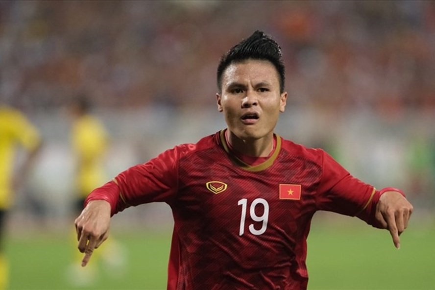 Quang Hải sẽ bị treo giò nếu nhận thêm 1 thẻ phạt ở trận gặp Indonesia. Ảnh; AFC.