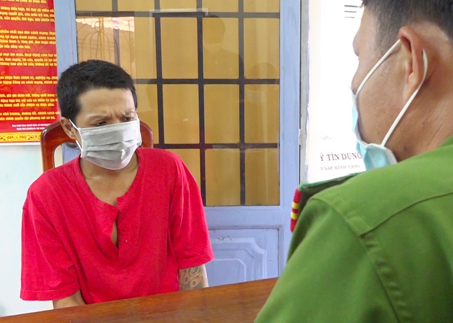 Trần Thanh Điền, đối tượng trực tiếp dùng dao chém thành viên Chốt phòng chống dịch. Ảnh: VT